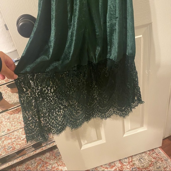 Forest Green midi dress - Picture 3 of 3